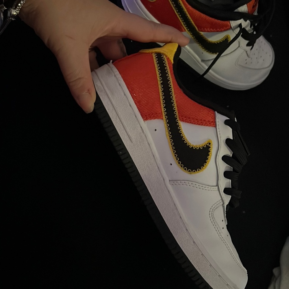 Size 3 Nike uptown’s